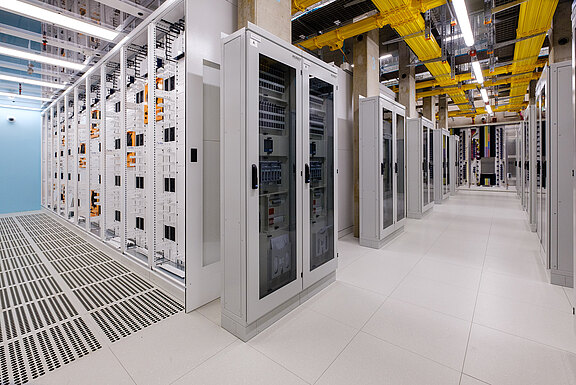 Rechenzentrum.jpg XH1A6262.JPG